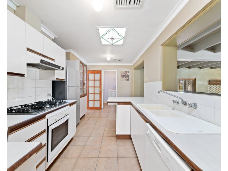 6 Farringdon Way, Huntingdale WA 6110