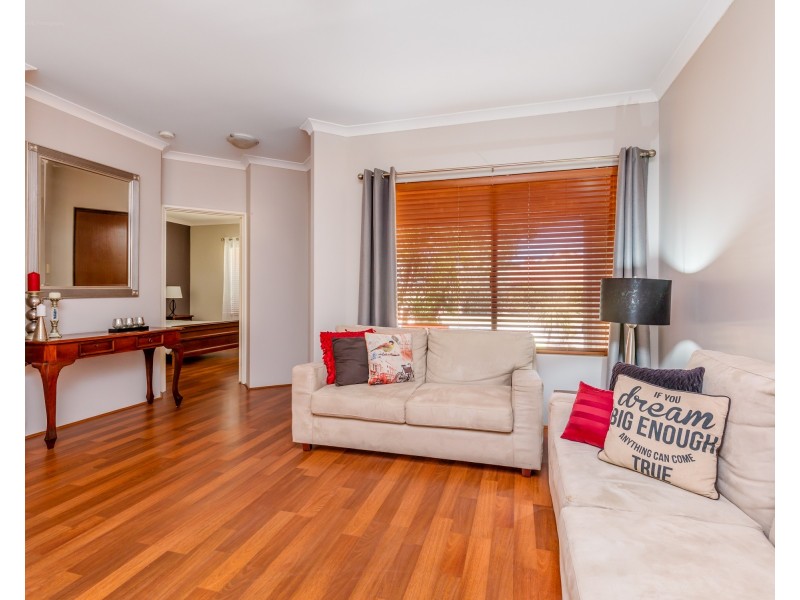 19 Sellafield Bend, Waikiki WA 6169