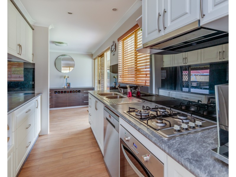 3 Murdoch Road, Thornlie WA 6108