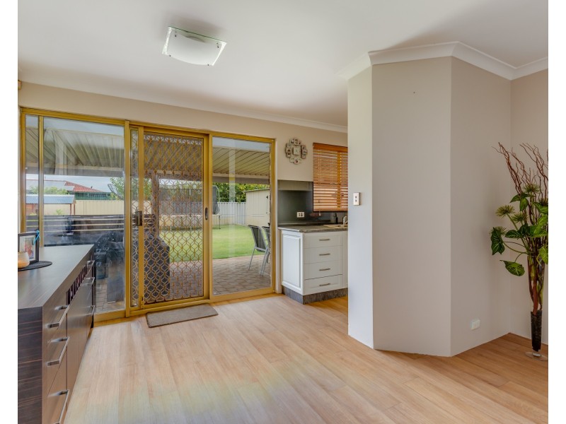 3 Murdoch Road, Thornlie WA 6108