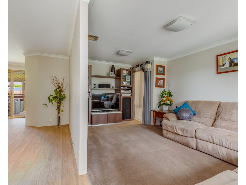 3 Murdoch Road, Thornlie WA 6108