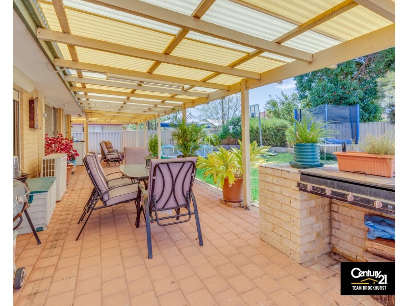 10 Lauterbach Drive, Gosnells WA 6110