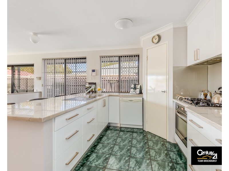 3 Sugarwood Drive, Thornlie WA 6108
