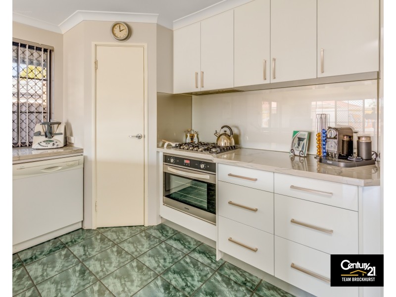 3 Sugarwood Drive, Thornlie WA 6108