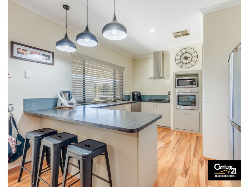 25 Holstein Court, Oakford WA 6121