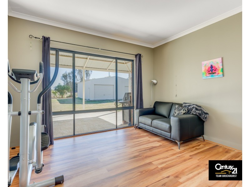 25 Holstein Court, Oakford WA 6121
