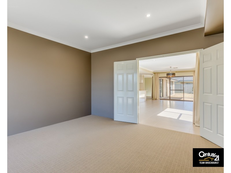 12 Begbroke Way, Piara Waters WA 6112