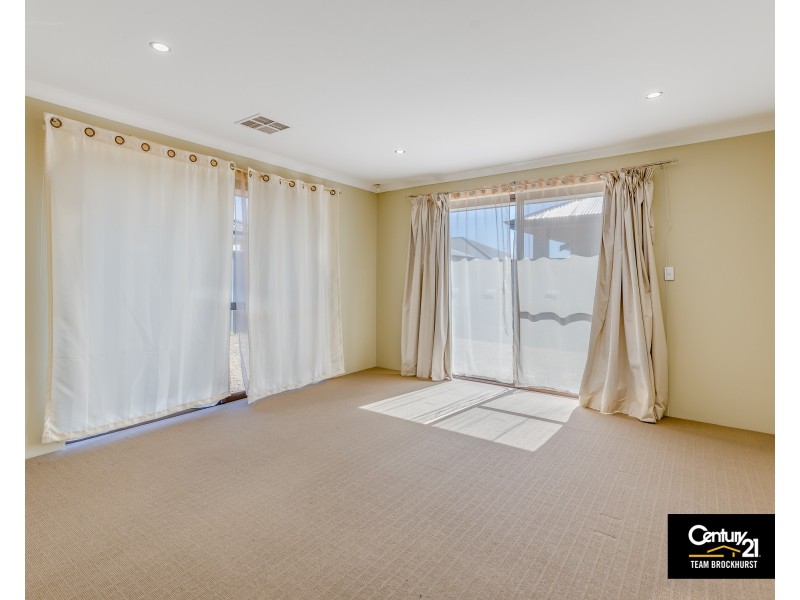 12 Begbroke Way, Piara Waters WA 6112
