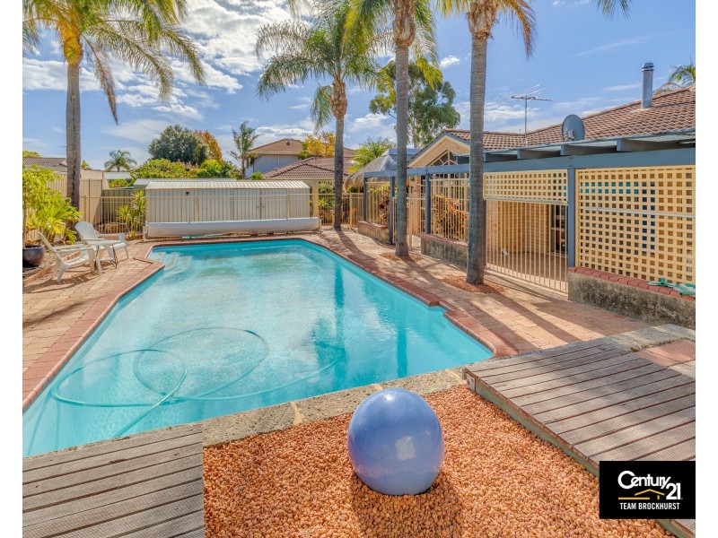11 Endeavour Court, Thornlie WA 6108