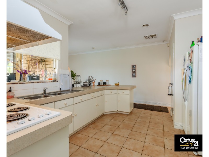 36 Matthew Way, Thornlie WA 6108