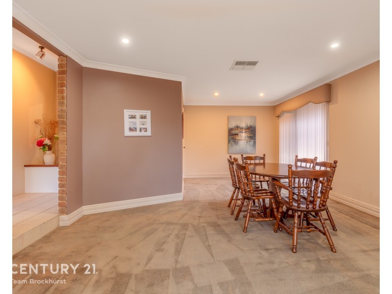 8 Cavalier Court, Thornlie WA 6108