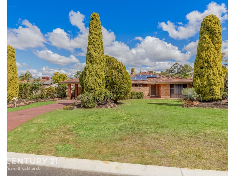 8 Cavalier Court, Thornlie WA 6108