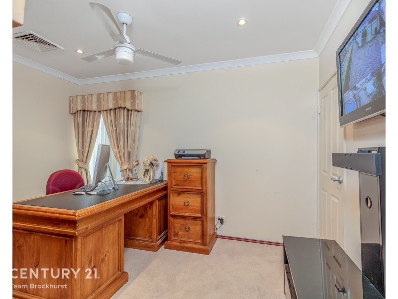 2/378 Kew Street, Cloverdale WA 6105