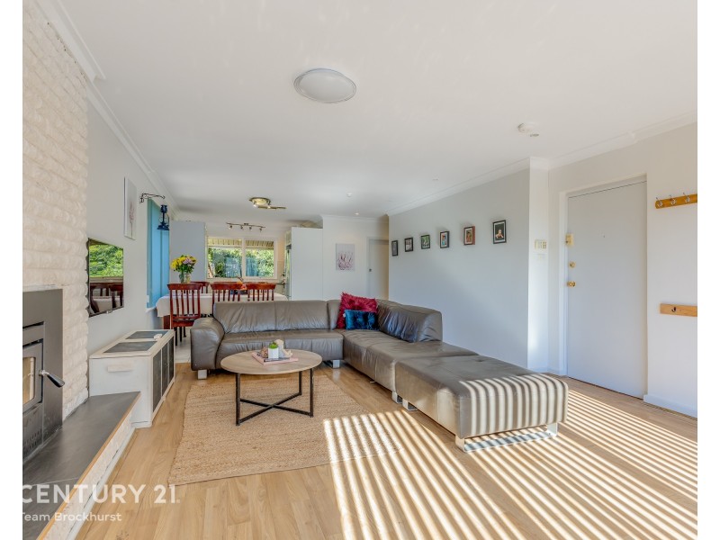 4 Charlton Place, Thornlie WA 6108