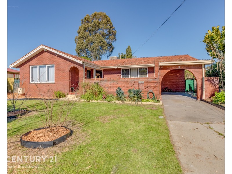 4 Charlton Place, Thornlie WA 6108