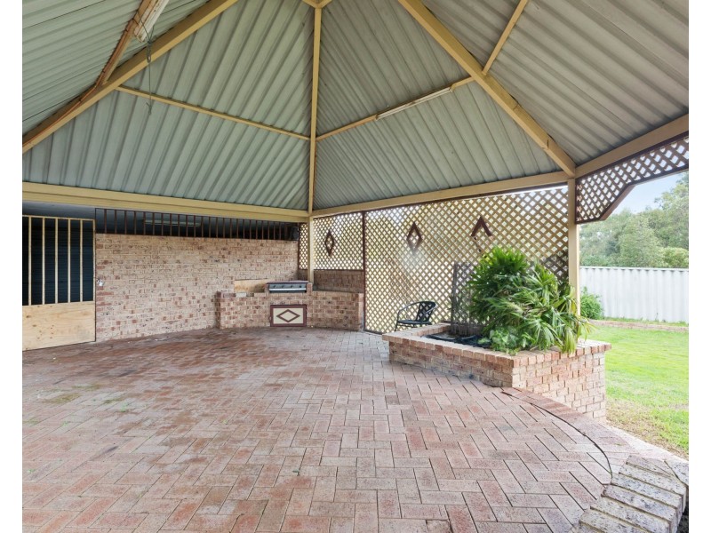 26 Pegley Drive, Parkwood WA 6147