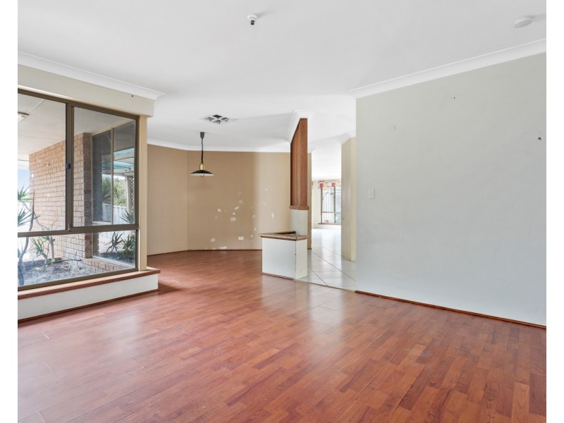 26 Pegley Drive, Parkwood WA 6147