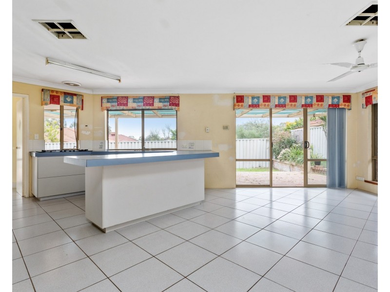 26 Pegley Drive, Parkwood WA 6147