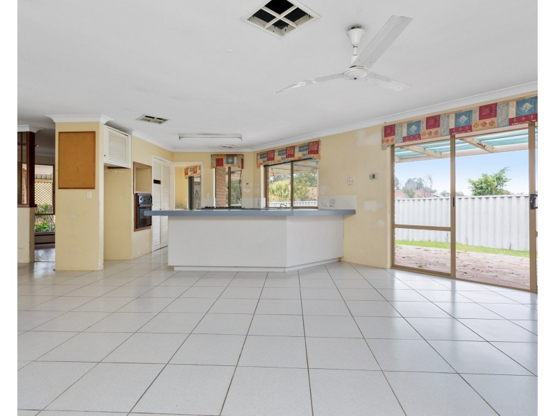 26 Pegley Drive, Parkwood WA 6147