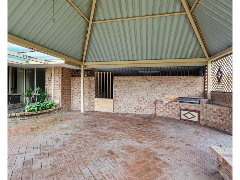 26 Pegley Drive, Parkwood WA 6147