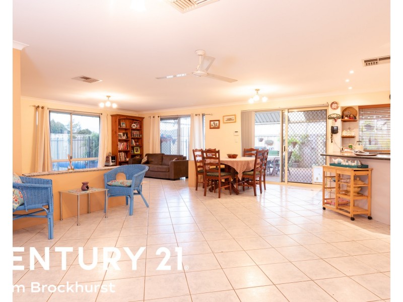 11 Boongala Circuit, Canning Vale WA 6155