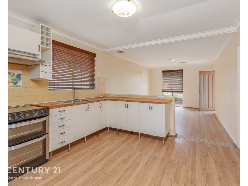 3 Chenies Rest, Gosnells WA 6110