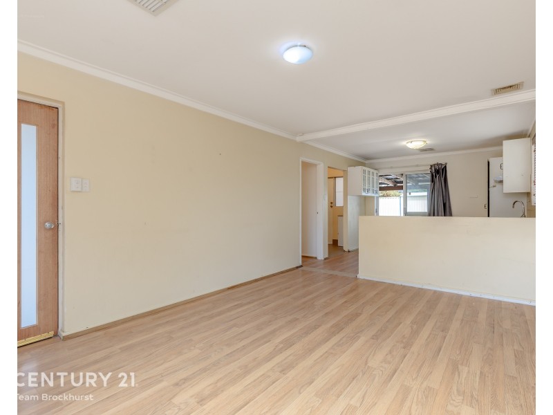 3 Chenies Rest, Gosnells WA 6110