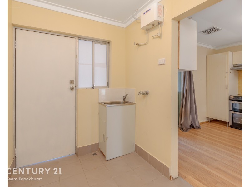 3 Chenies Rest, Gosnells WA 6110