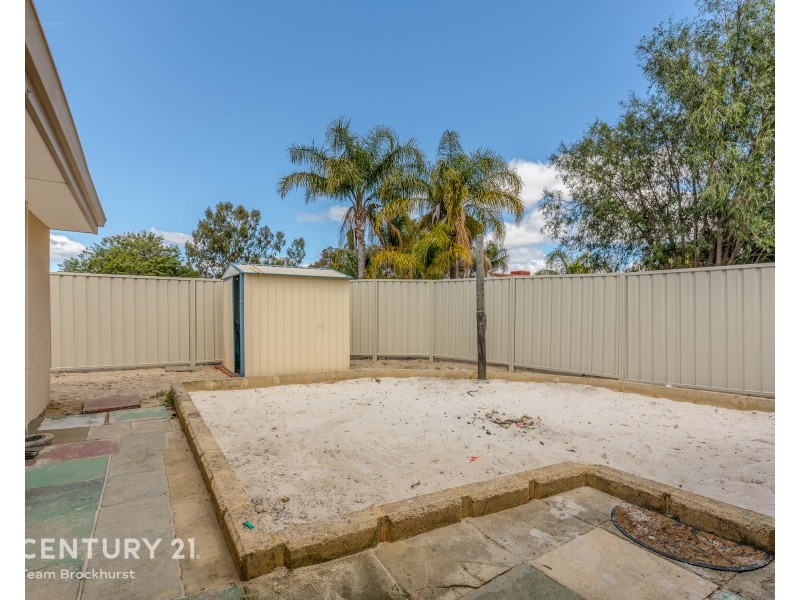 3 Chenies Rest, Gosnells WA 6110