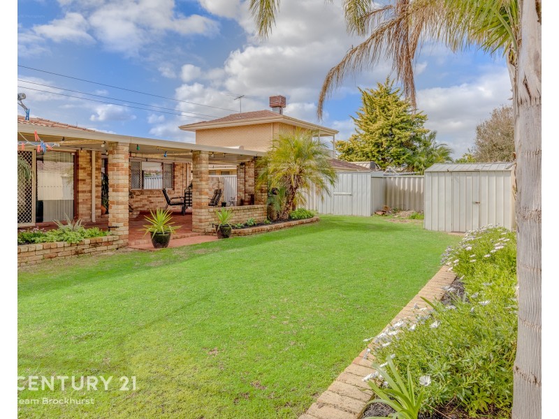40 Forest Lakes Drive, Thornlie WA 6108