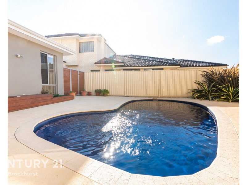 1/9 Ladham Turn, Canning Vale WA 6155