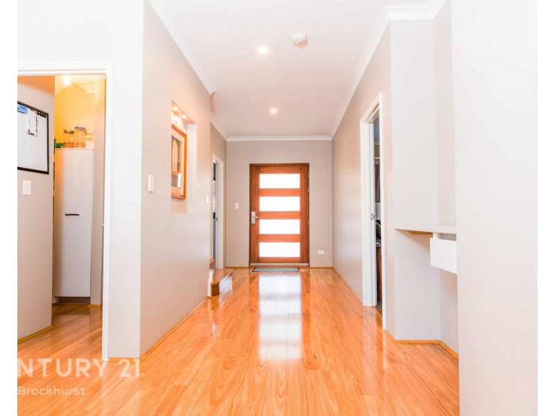 1/9 Ladham Turn, Canning Vale WA 6155