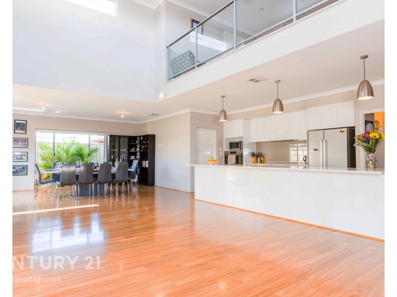 1/9 Ladham Turn, Canning Vale WA 6155