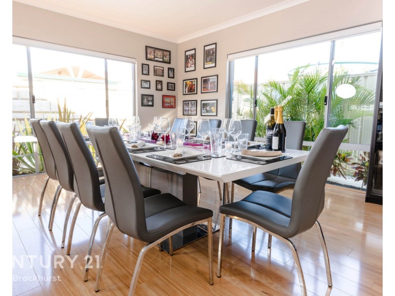 1/9 Ladham Turn, Canning Vale WA 6155