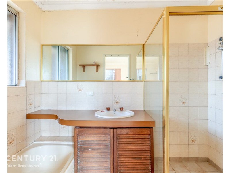 16 Myola Road, Kenwick WA 6107