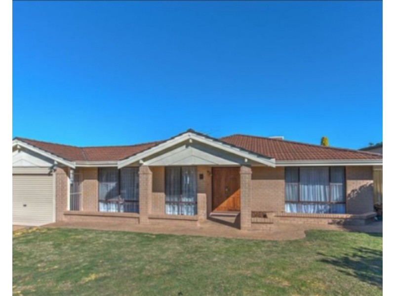 8 Poplar Place, Thornlie WA 6108
