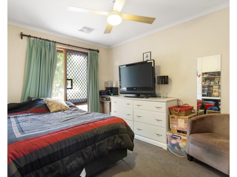 44 Hume Road, Thornlie WA 6108
