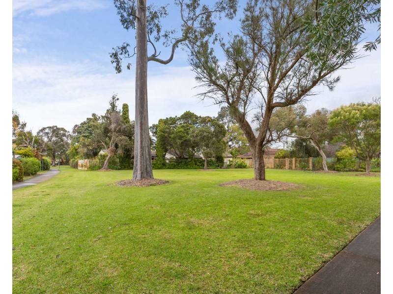 44 Hume Road, Thornlie WA 6108