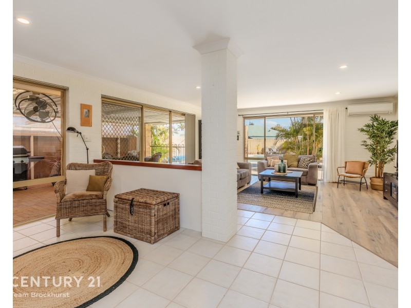 5 Pine Court, Meadow Springs WA 6210