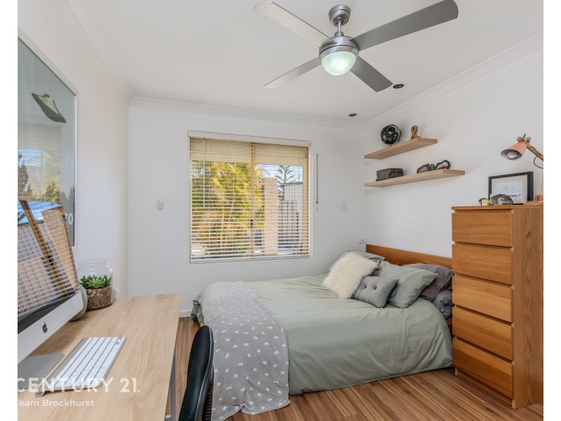 5 Pine Court, Meadow Springs WA 6210