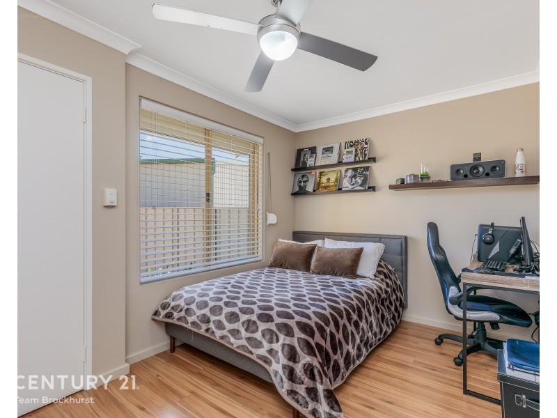 5 Pine Court, Meadow Springs WA 6210