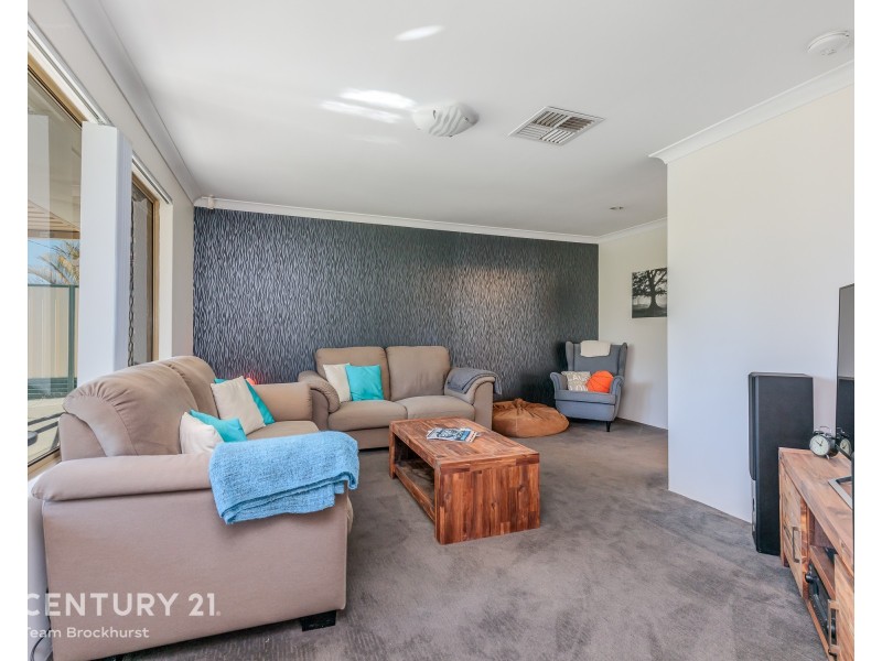 7 Lorikeet Way, Gosnells WA 6110
