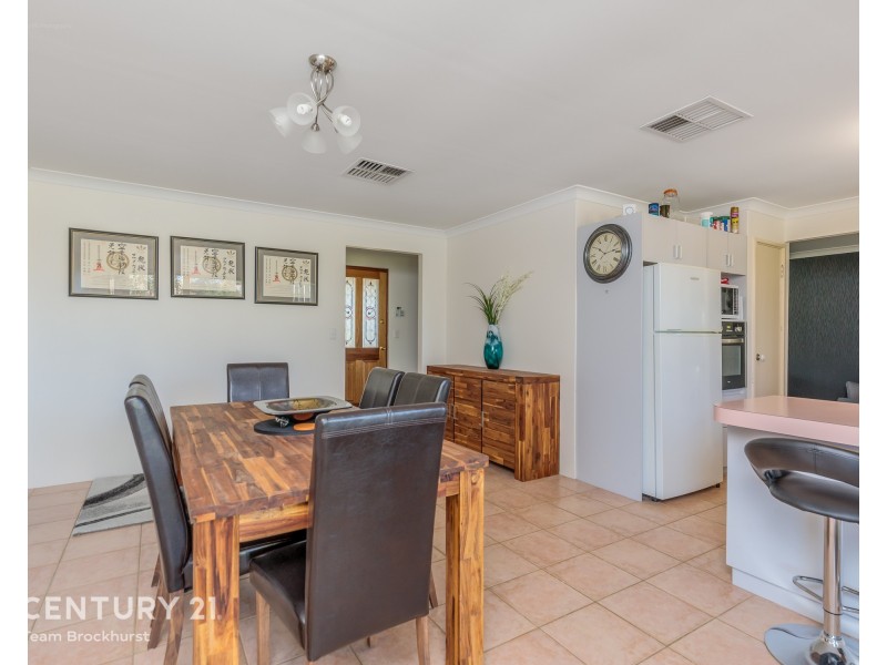 7 Lorikeet Way, Gosnells WA 6110