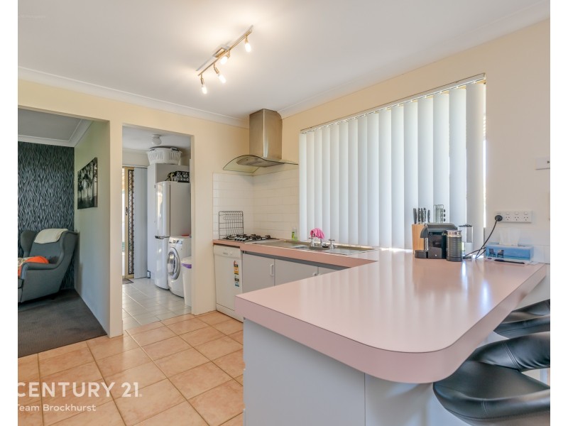 7 Lorikeet Way, Gosnells WA 6110