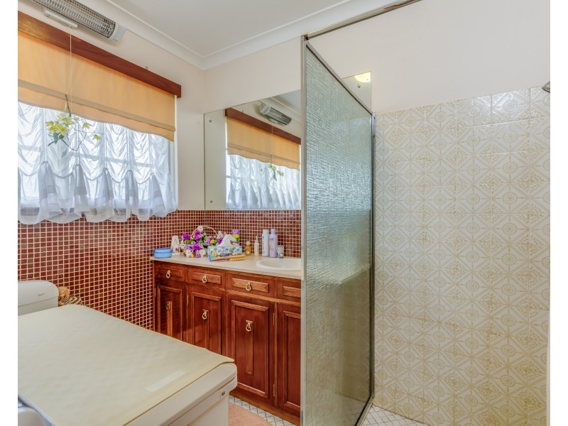 2 Pegus Street, Thornlie WA 6108