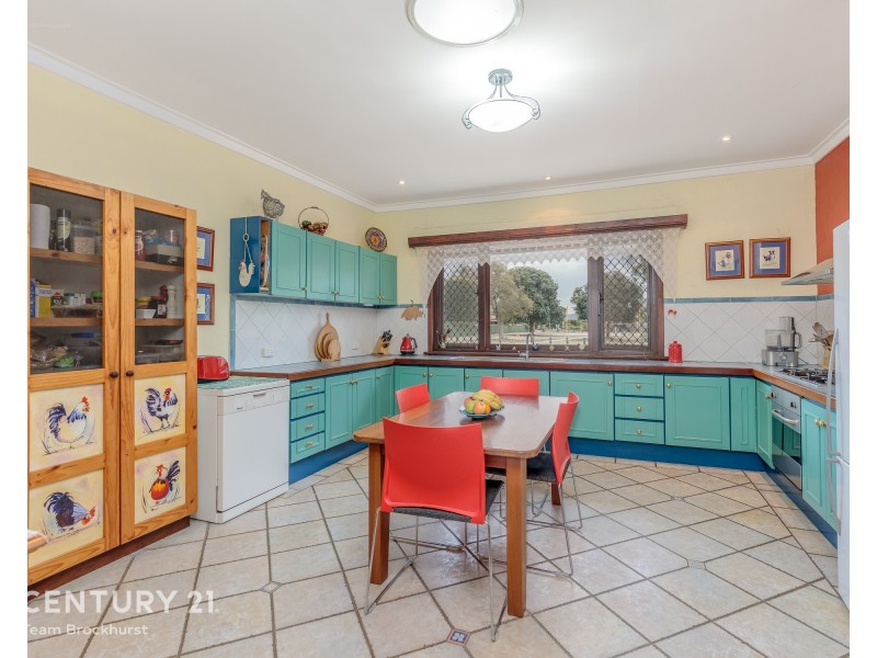 45 Martindale Ave, Thornlie WA 6108