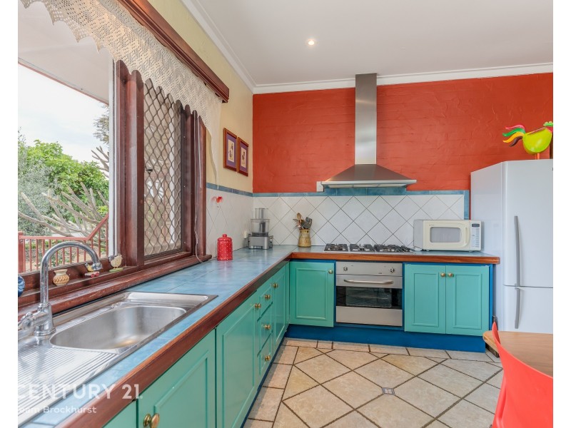 45 Martindale Ave, Thornlie WA 6108