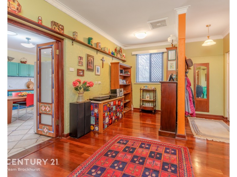 45 Martindale Ave, Thornlie WA 6108