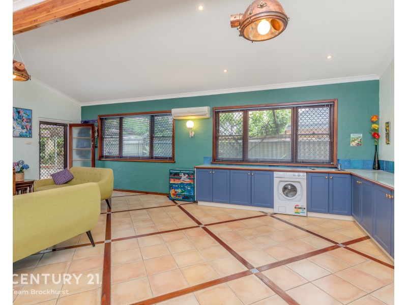 45 Martindale Ave, Thornlie WA 6108