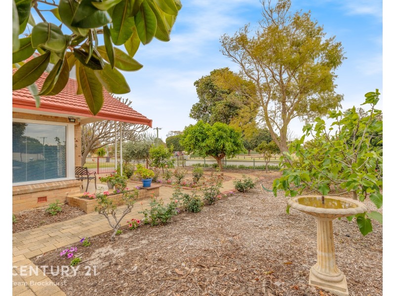 45 Martindale Ave, Thornlie WA 6108